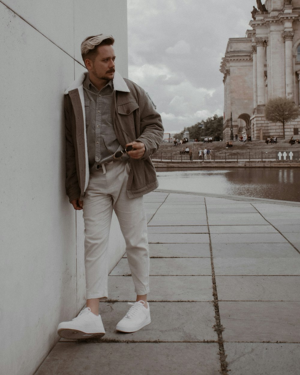 Advanced minimalist outfit