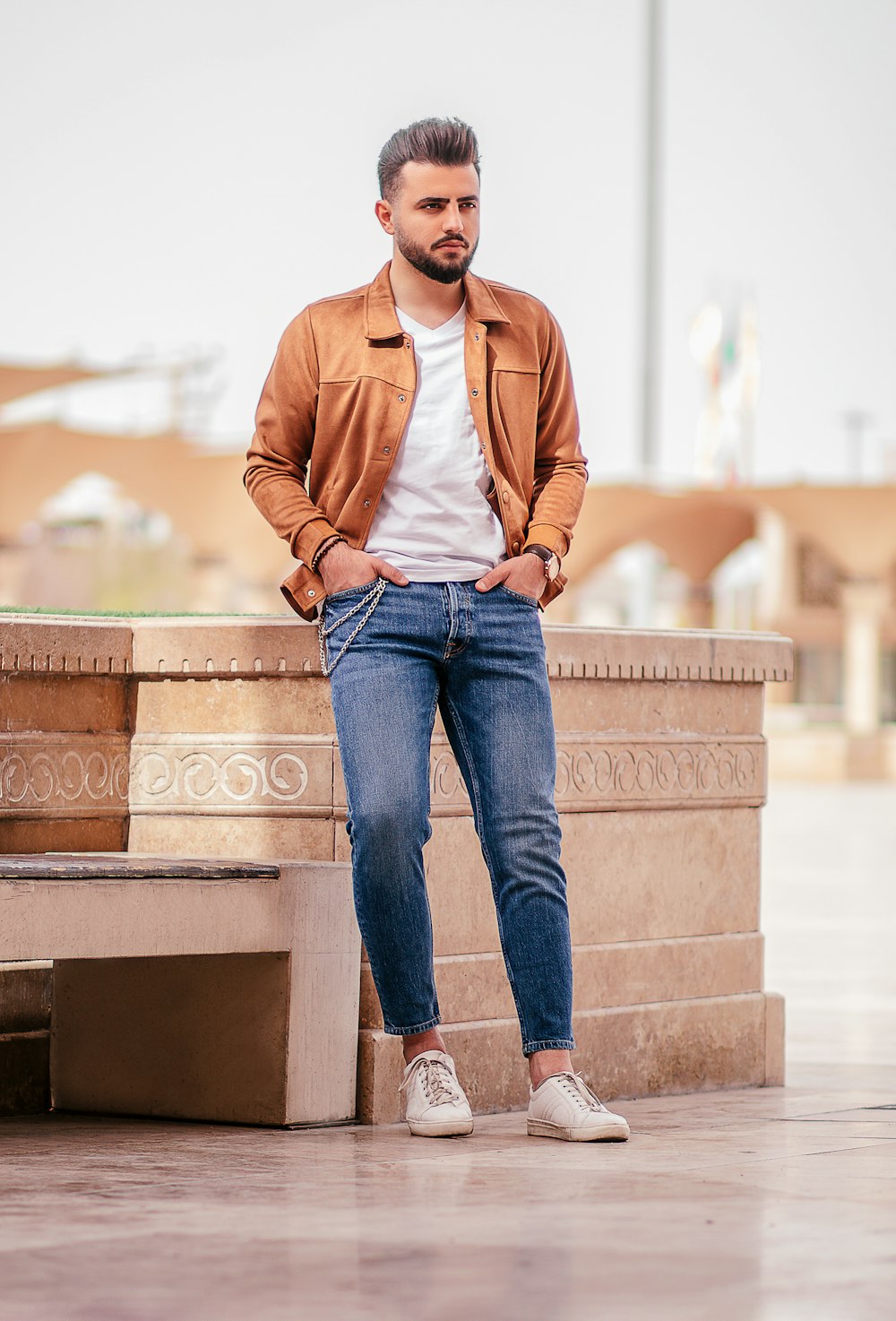 Smart casual outfit: overshirt with jeans