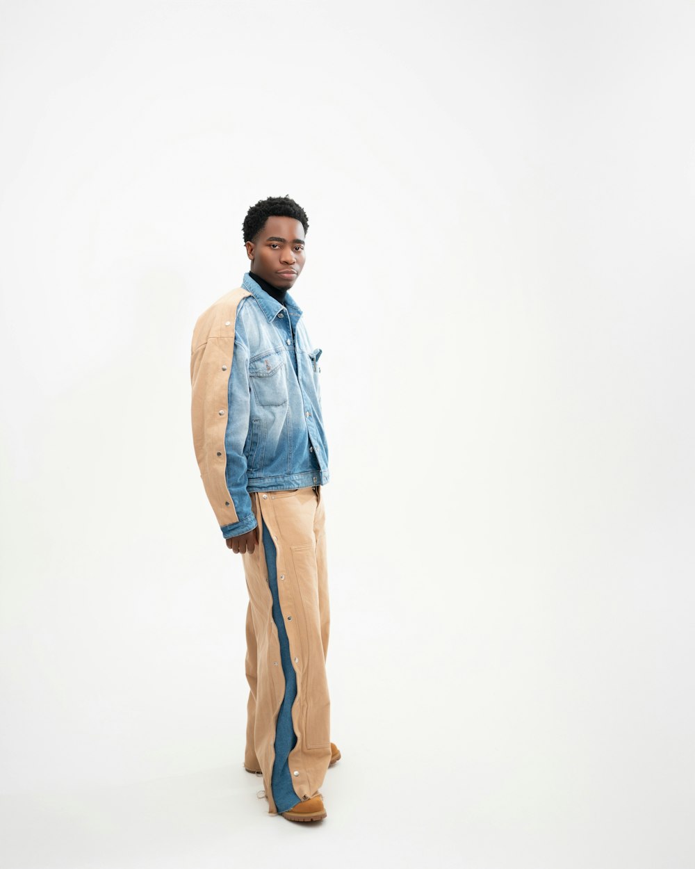 Vintage outfit: faded denim jacket and relaxed trousers